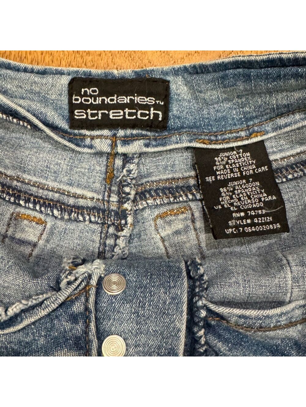 Y2K No Boundaries Women's Flared Jeans-Size 7 - Picture 4 of 6